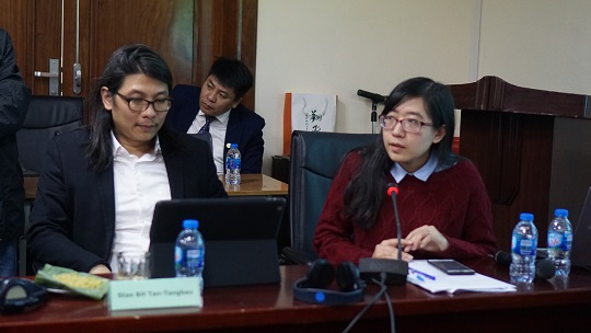 NCV Đỗ Quỳnh Anh trình bày báo cáo “Xa điện thoại không ở được đâu”: Trải nghiệm của thanh niên dân tộc thiểu số về cộng đồng online 